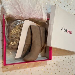 EUC Shoedazzle Faux Suede Stiletto Boot. Sz 10